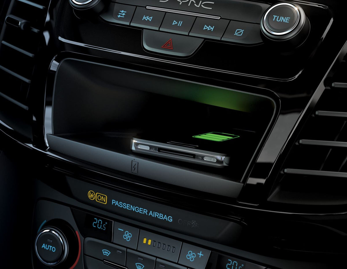 FORD TOURNEO/TRANSIT CONNECT® ACV QI WIRELESS CHARGING KIT INTEGRATED VEHICLE-SPECIFIC SOLUTION