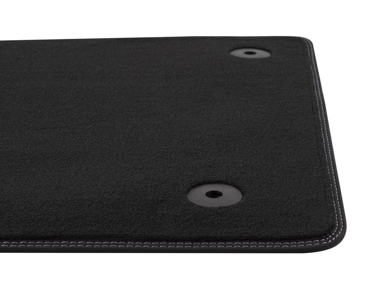 FOCUS FRONT VELOUR CARPET FLOOR MATS CONTOURED BLACK WITH GREY STITCHING MANUAL EXCEPT ST 2020-2025