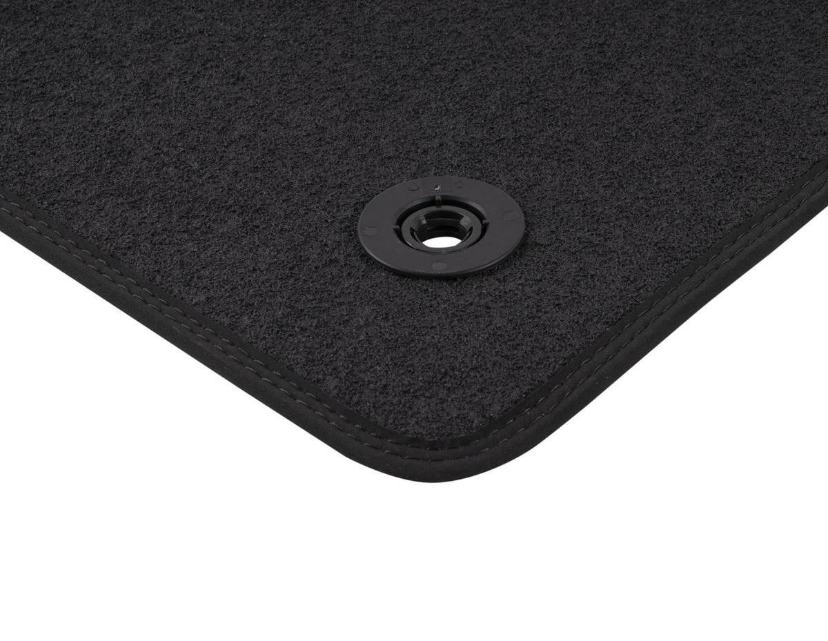 FOCUS FRONT VELOUR CARPET FLOOR MATS CONTOURED BLACK WITH GREY STITCHING MANUAL EXCEPT ST 2020-2025