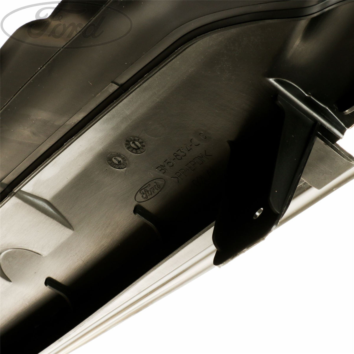 FOCUS HEATING AIR DEFLECTOR