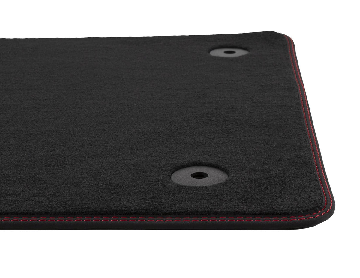 FOCUS FRONT VELOUR CARPET FLOOR MAT CONTOURED BLACK WITH RED STITCHING MANUAL EXCEPT ST 2020-2025