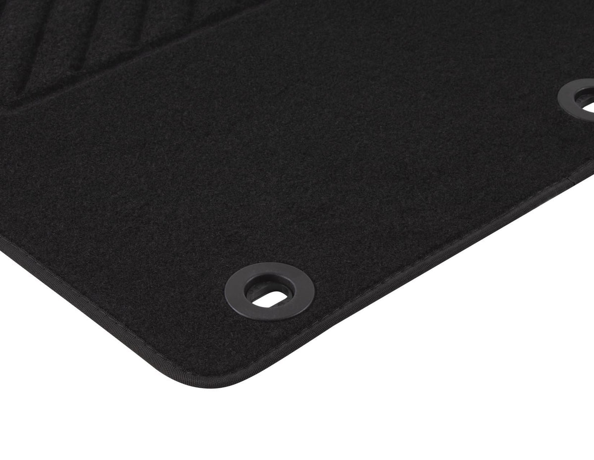 C-MAX FRONT CARPET FLOOR MATS CONTOURED SET BLACK WITH REINFORCED HEAL PAD 2010-2012