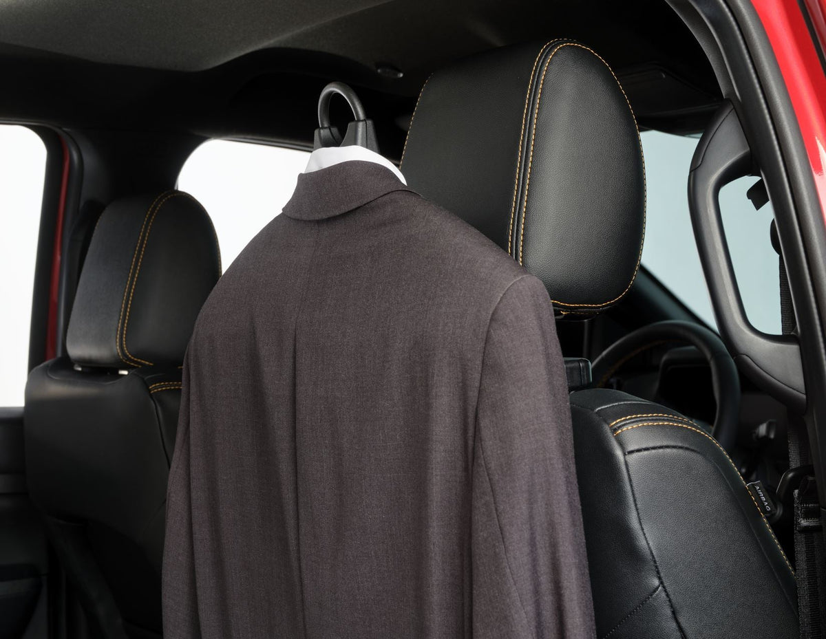 COAT HANGER WITH DOCKING UNIT,MATT BLACK
