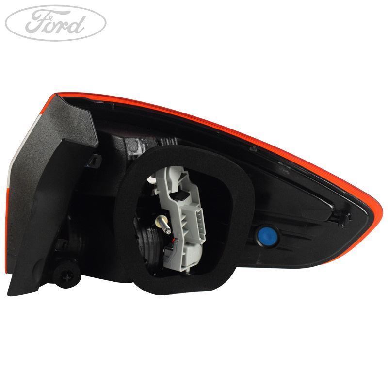 FIESTA MK8 PASSENGER SIDE REAR LIGHT LAMP UNIT 4 DOOR SALOON 05/2015-