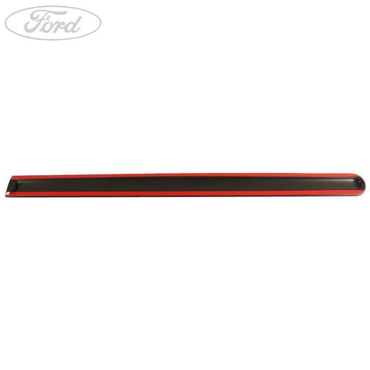 FRONT BODY PANEL MOULDING