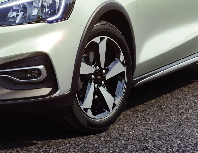 FOCUS 17" SET OF 4 SET OF 4 ALLOY WHEELS 5-SPOKE DESIGN ALUMINIUM SILVER FINISH 2018-2025