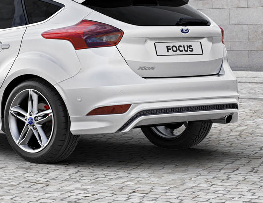 FOCUS REAR BUMPER SKIRT WITH HIGH GLOSS BLACK DIFFUSER INSERT