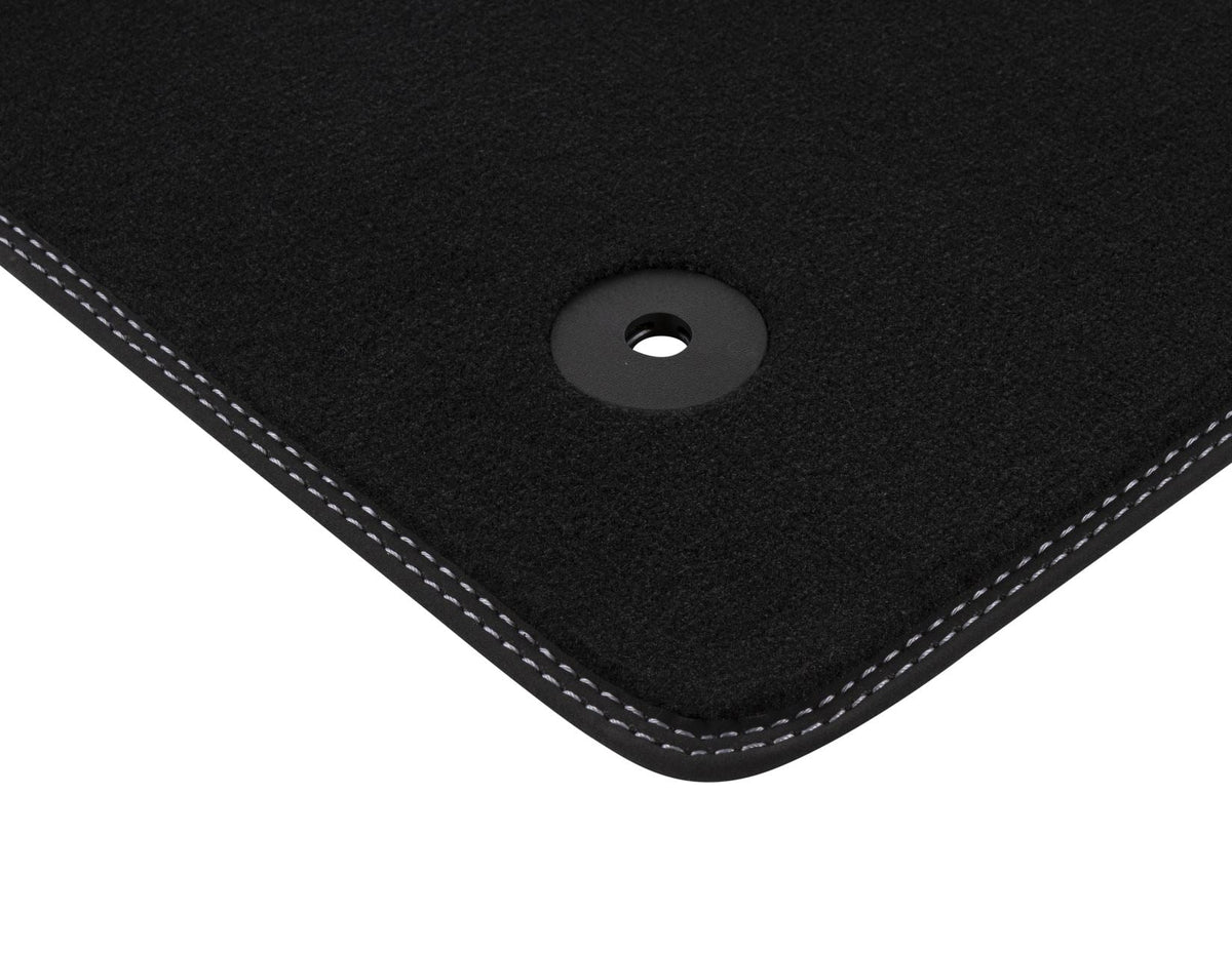 FOCUS FRONT VELOUR CARPET FLOOR MATS CONTOURED BLACK WITH GREY STITCHING MANUAL EXCEPT ST 2020-2025