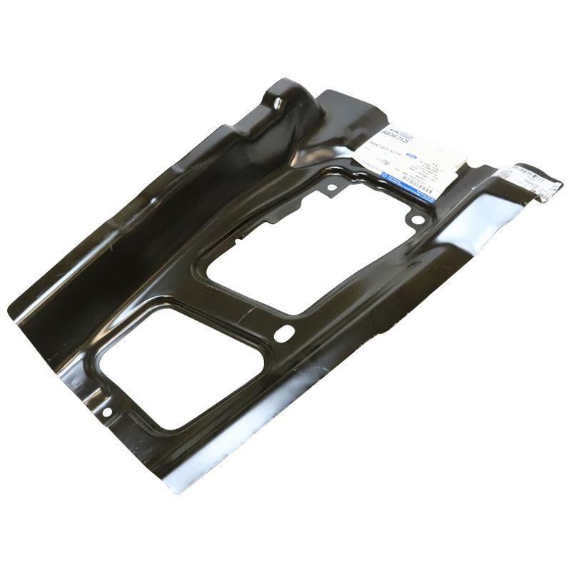 FRONT FENDER BRACKET