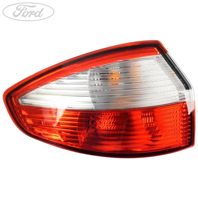 FIESTA MK8 PASSENGER SIDE REAR LIGHT LAMP UNIT 4 DOOR SALOON 05/2015-